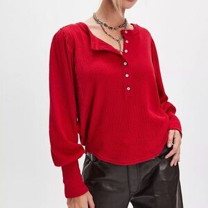 Free People:  We the Free. Quinn Knit Top in Salsa nwt size L beautiful color!